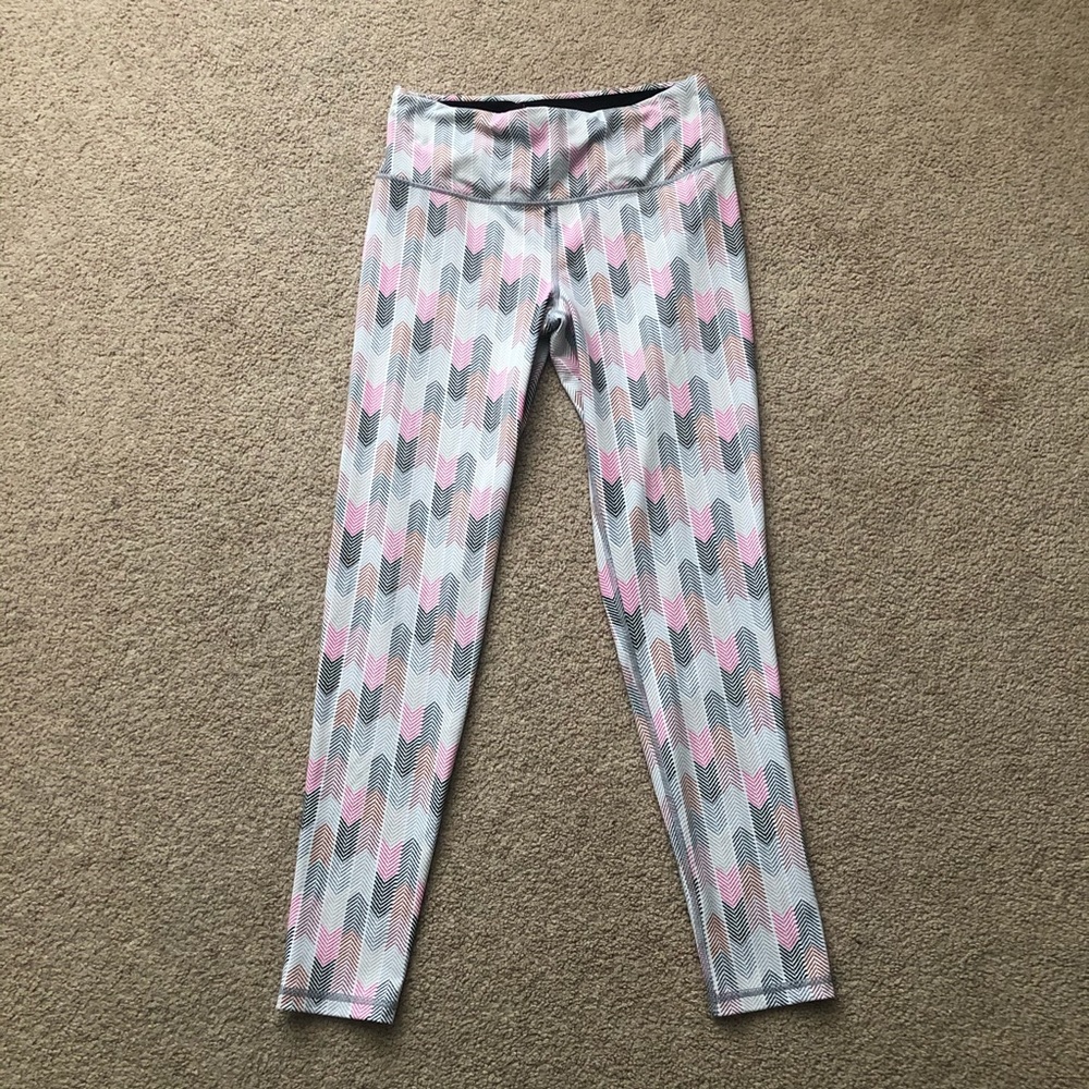 Victoria Secret Sport Knockout Multicolor Arrow Leggings
